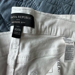 Banana Republic-White Girlfriend Jeans